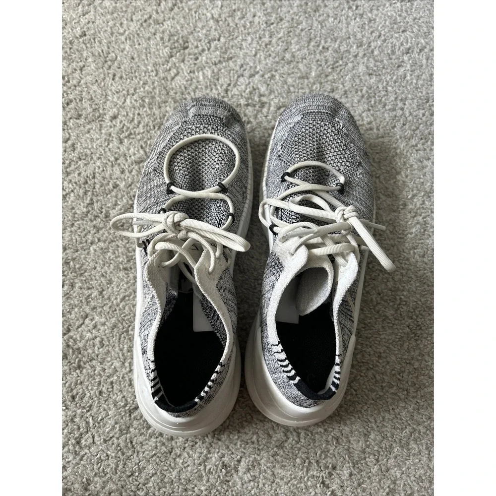 2018 Nike TR‎ Flyknit White/Black Training Shoes 942887-101 Women 8